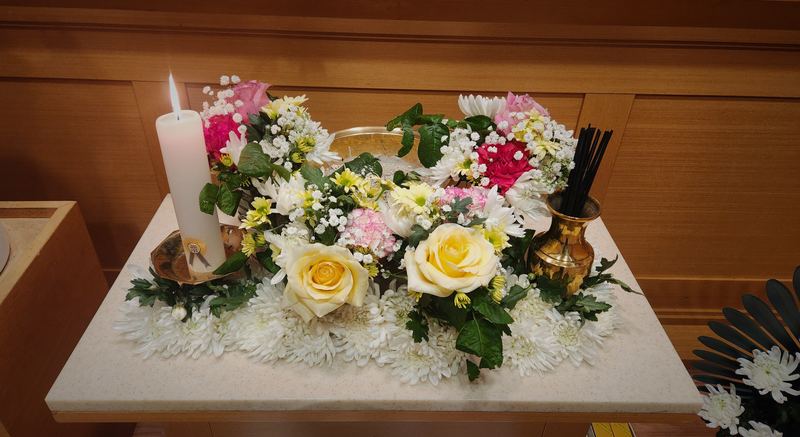 발인 전, 마지막으로 놓아 드린 제단의 꽃